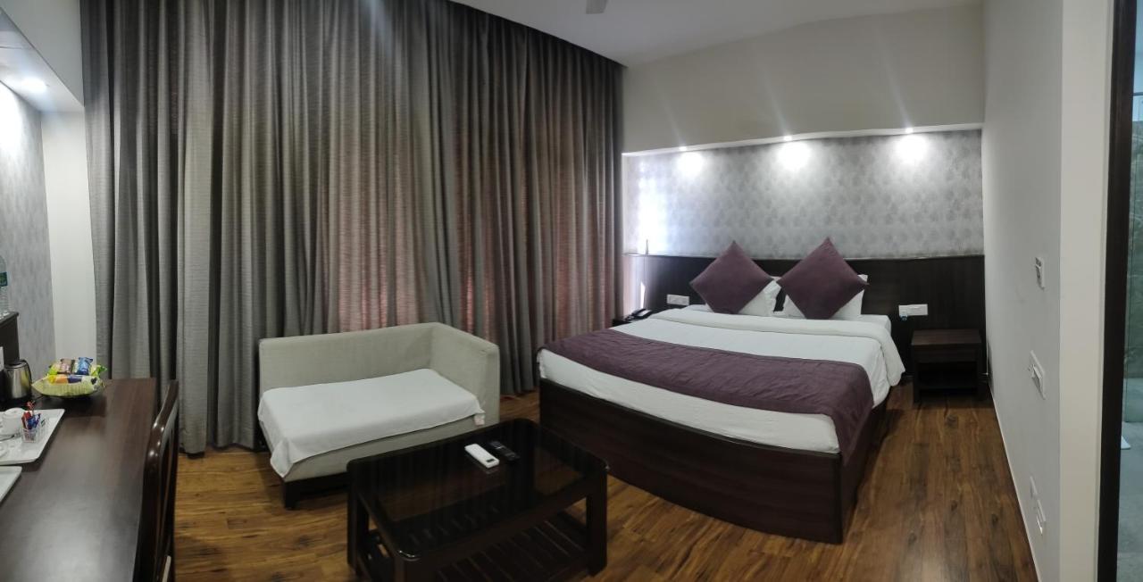 Hotel The Great Ganga Ришикеш Экстерьер фото