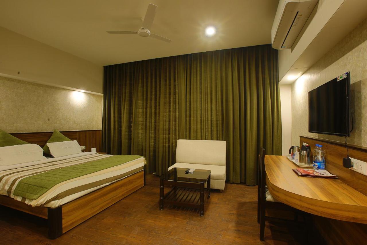 Hotel The Great Ganga Ришикеш Экстерьер фото