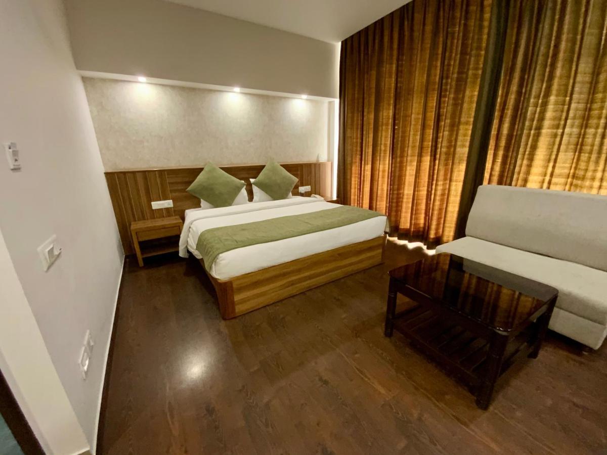 Hotel The Great Ganga Ришикеш Экстерьер фото